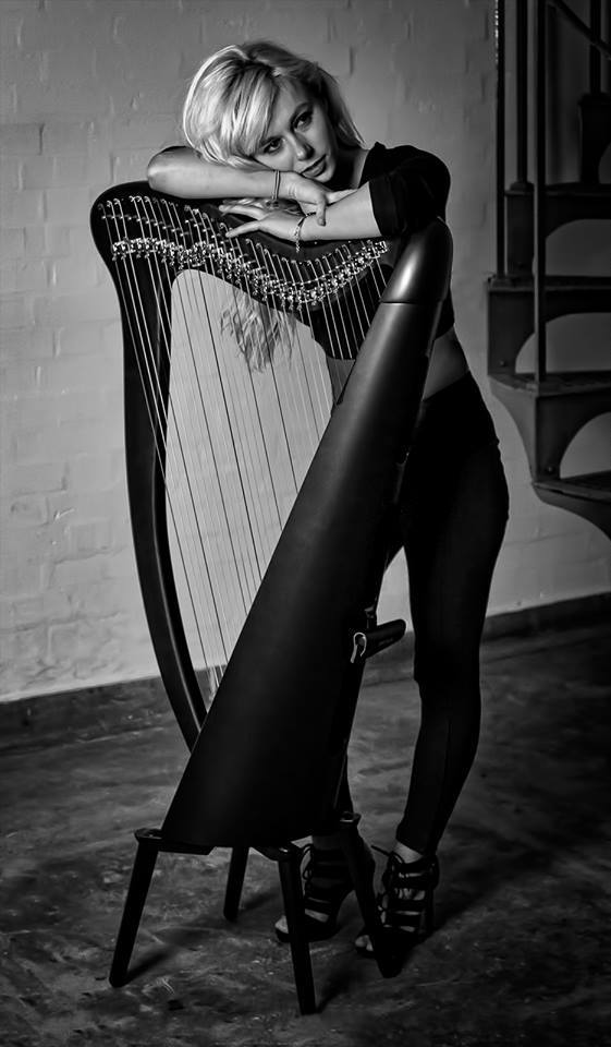 Fran Barsby Harpist